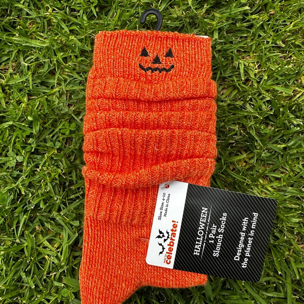 Halloween Slouch Socks - Picture 1 of 3